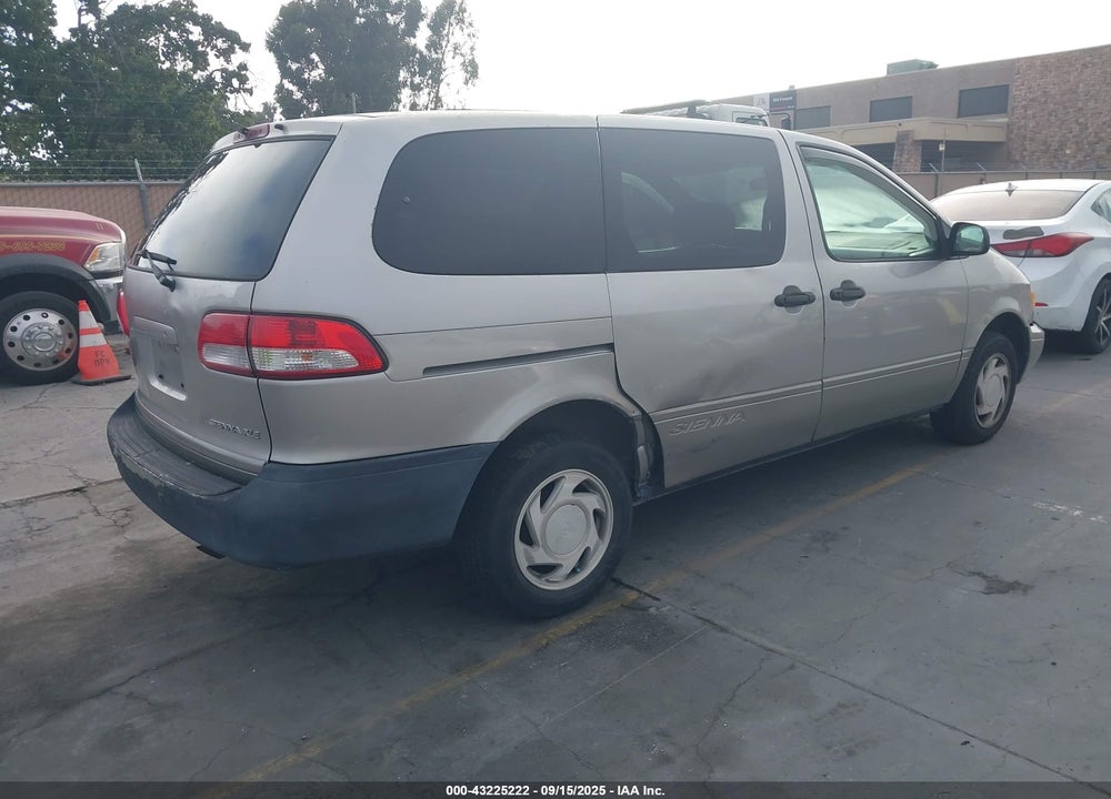 2001 TOYOTA SIENNA XLE VIN: 4T3ZF13C31U332108