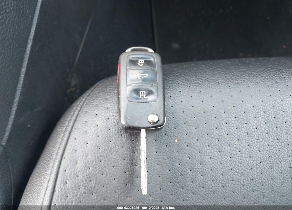 2013 VOLKSWAGEN JETTA 2.5L SE VIN: 3VWDP7AJXDM426100