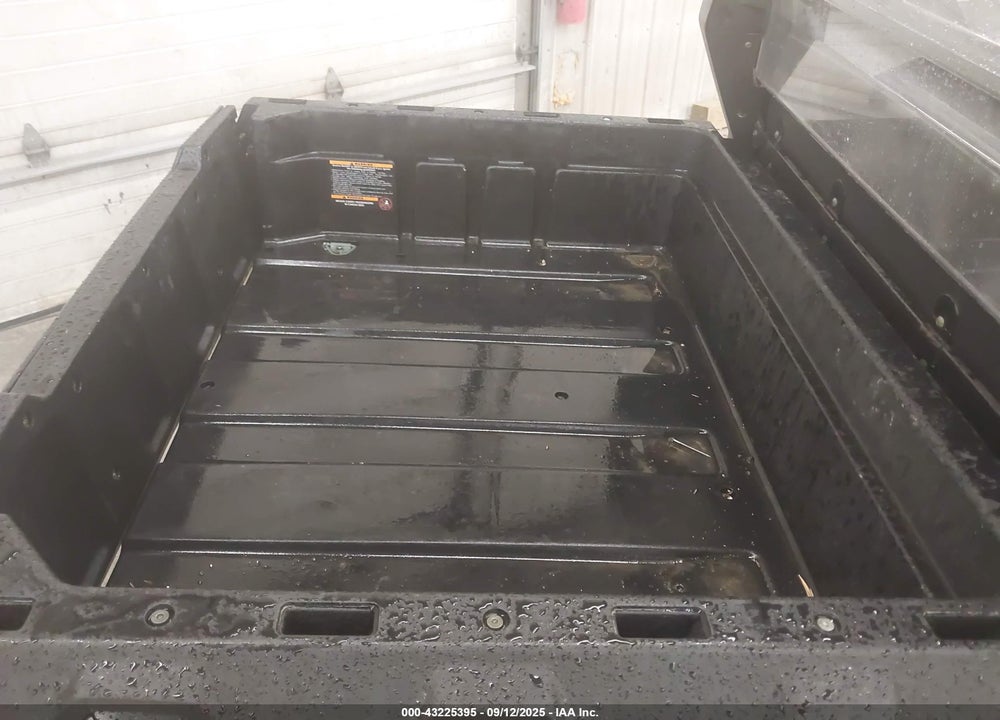 2018 CUB CADET CHALLENGER VIN: LWGMDWZ48JA001620