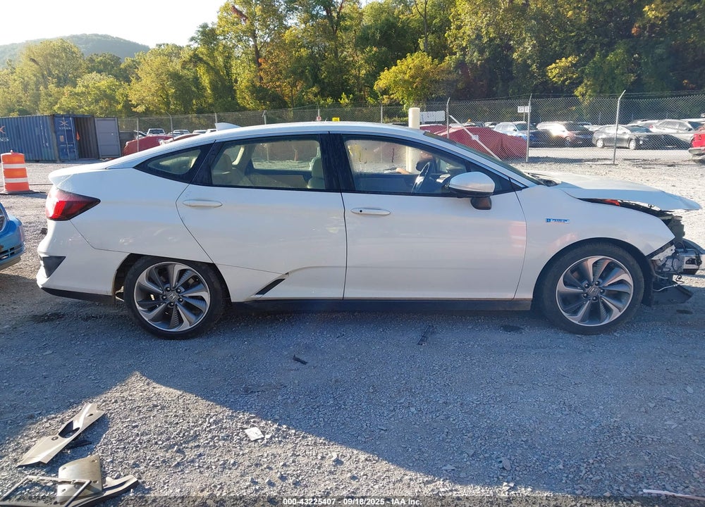 2018 HONDA CLARITY PLUG-IN HYBRID VIN: JHMZC5F36JC017588