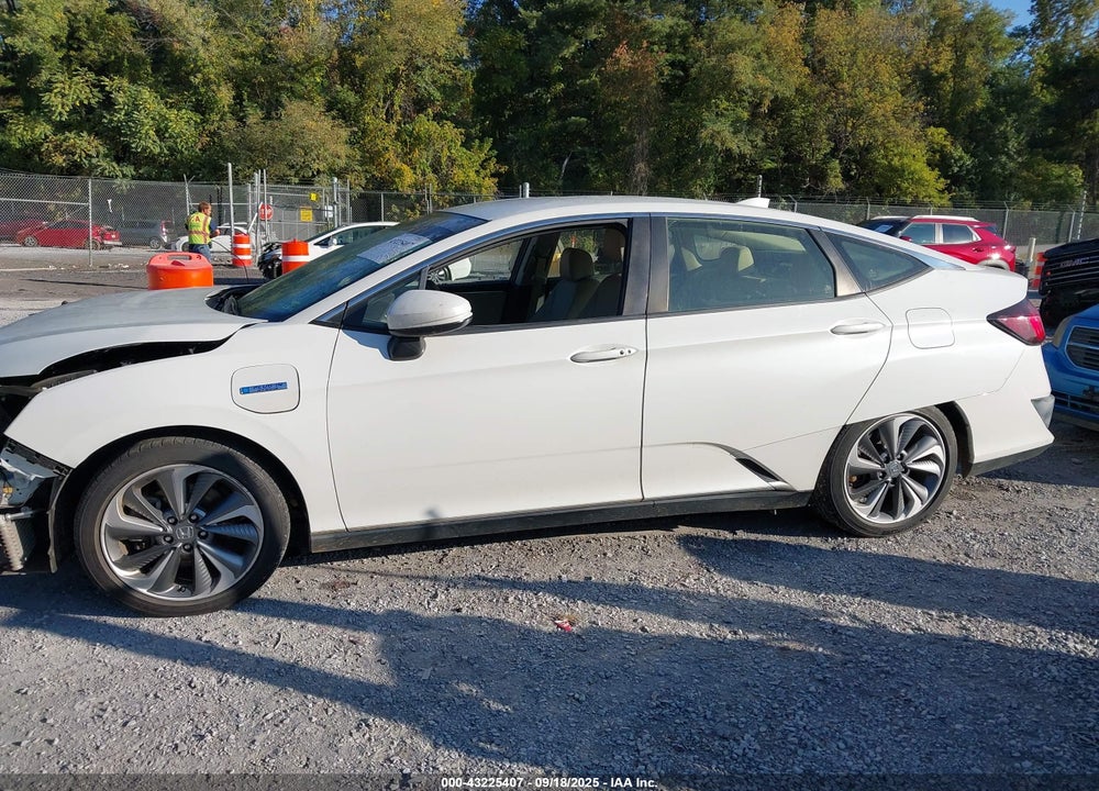 2018 HONDA CLARITY PLUG-IN HYBRID VIN: JHMZC5F36JC017588