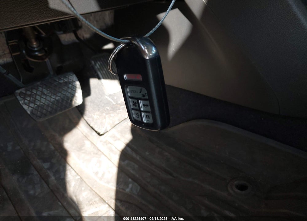 2018 HONDA CLARITY PLUG-IN HYBRID VIN: JHMZC5F36JC017588