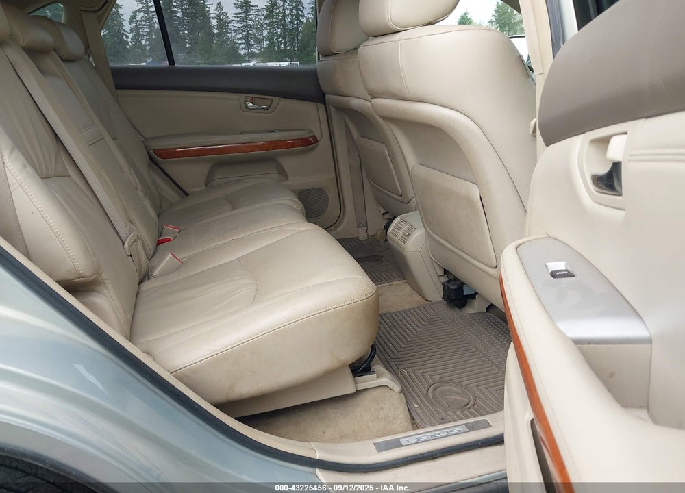 2005 LEXUS RX 330 VIN: JTJHA31U350075864