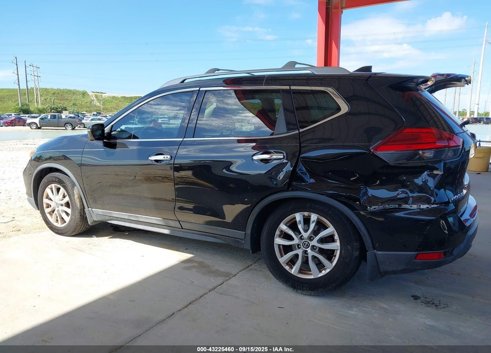 2017 NISSAN ROGUE SV VIN: 5N1AT2MT2HC764126