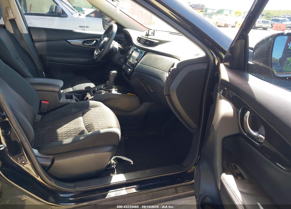 2017 NISSAN ROGUE SV VIN: 5N1AT2MT2HC764126