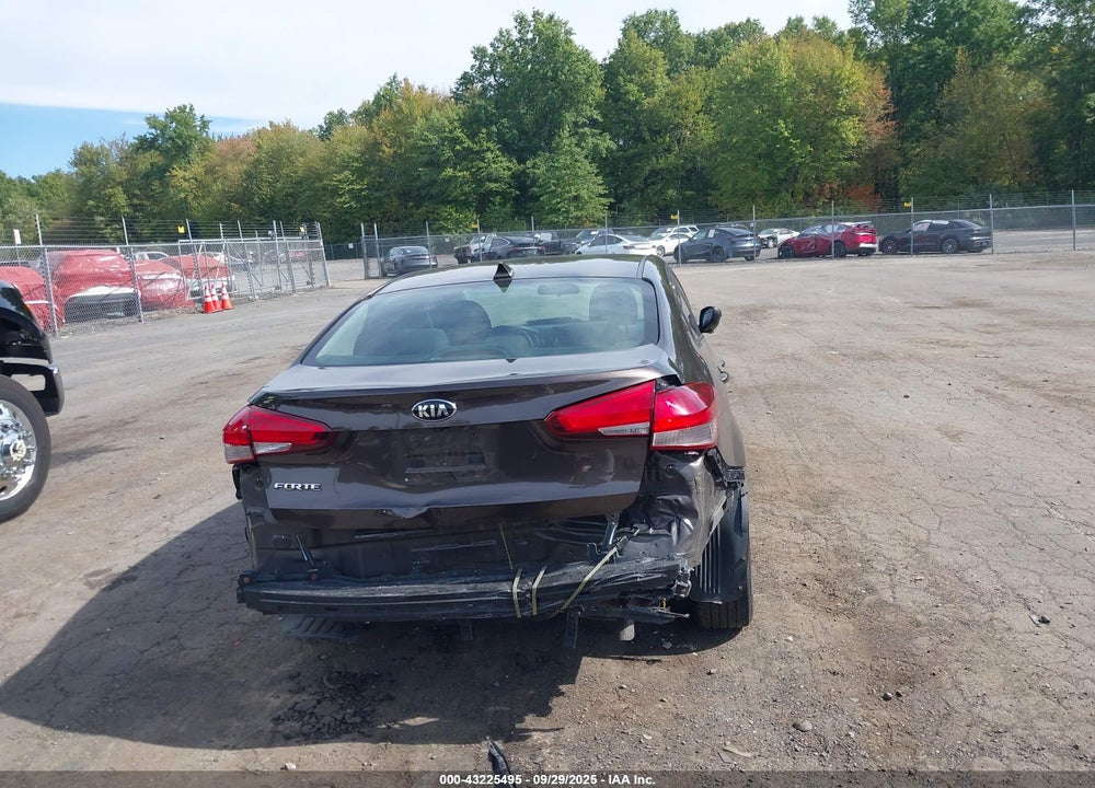 2018 KIA FORTE LX VIN: 3KPFL4A74JE216849