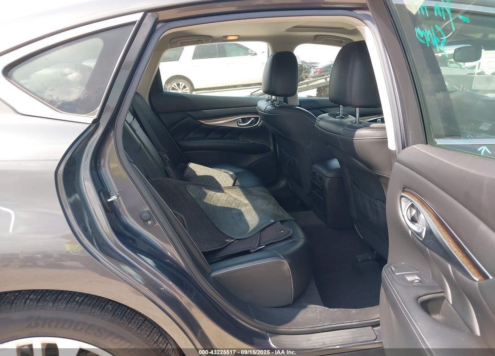 2012 INFINITI M35H VIN: JN1EY1AP3CM910015