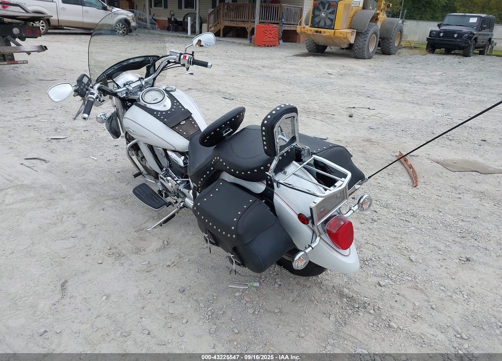 2005 YAMAHA XVS1100 A VIN: JYAVP11E45A070521