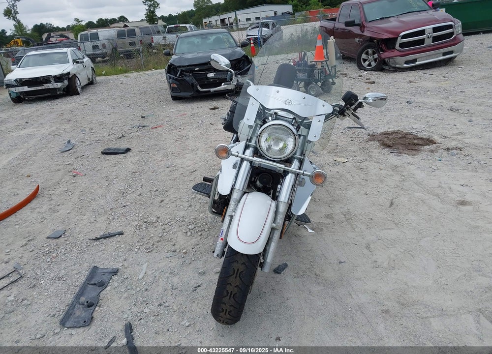 2005 YAMAHA XVS1100 A VIN: JYAVP11E45A070521
