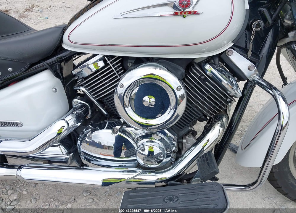 2005 YAMAHA XVS1100 A VIN: JYAVP11E45A070521