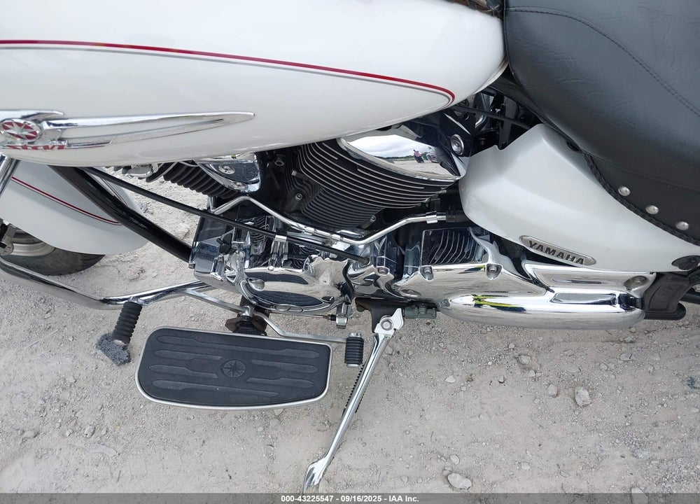 2005 YAMAHA XVS1100 A VIN: JYAVP11E45A070521