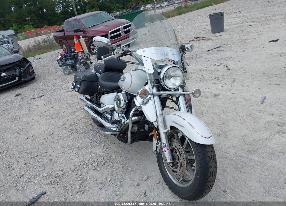 2005 YAMAHA XVS1100 A VIN: JYAVP11E45A070521