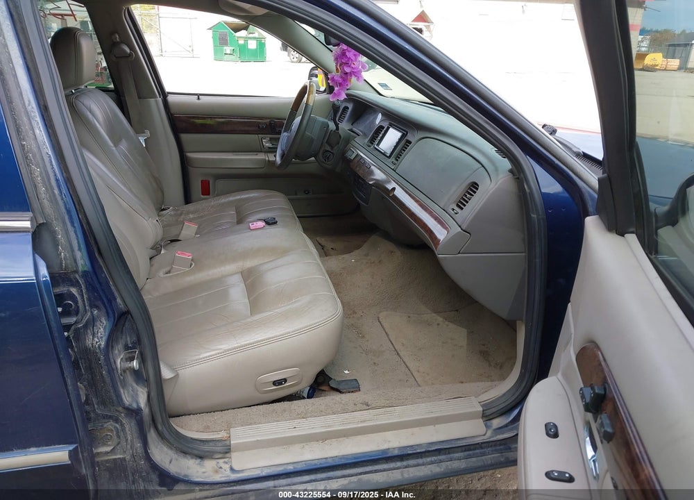 2006 MERCURY GRAND MARQUIS VIN: 2MHHM75W06X615723