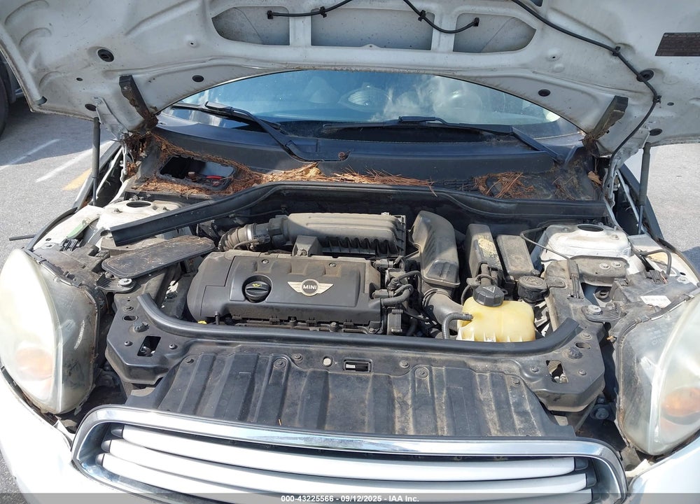 2011 MINI COOPER VIN: WMWZB3C53BWH95135