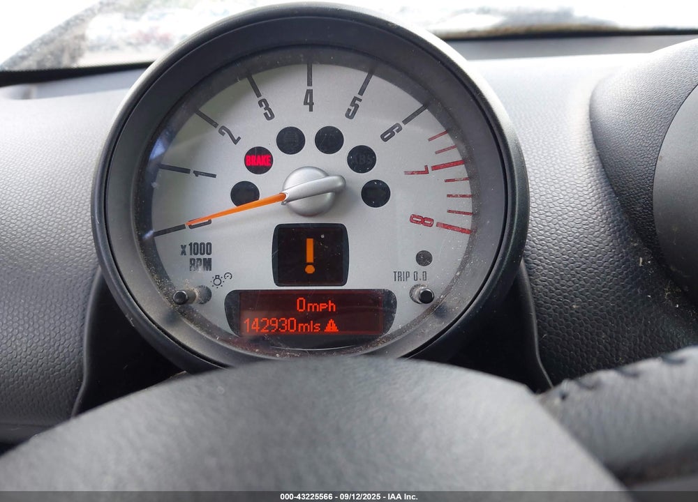 2011 MINI COOPER VIN: WMWZB3C53BWH95135
