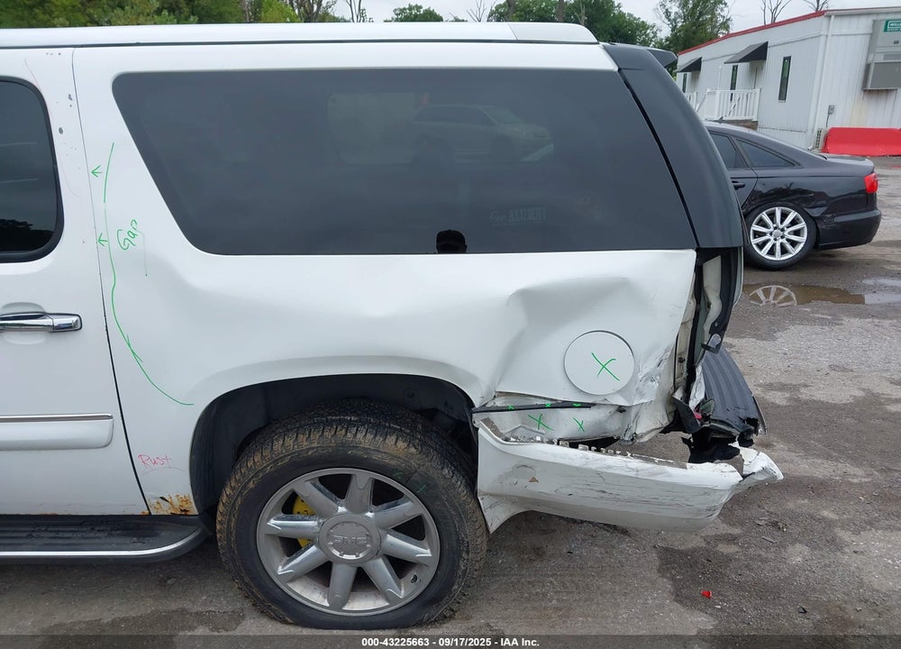 2007 GMC YUKON XL 1500 DENALI VIN: 1GKFK66857J206699