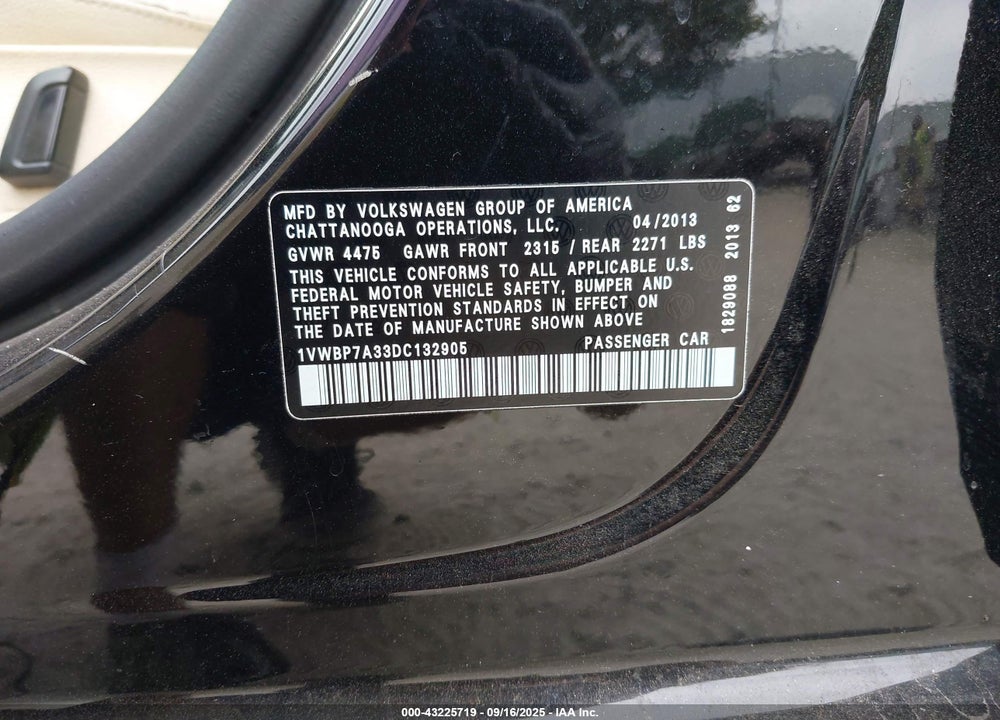 2013 VOLKSWAGEN PASSAT VIN: 1VWBP7A33DC132905
