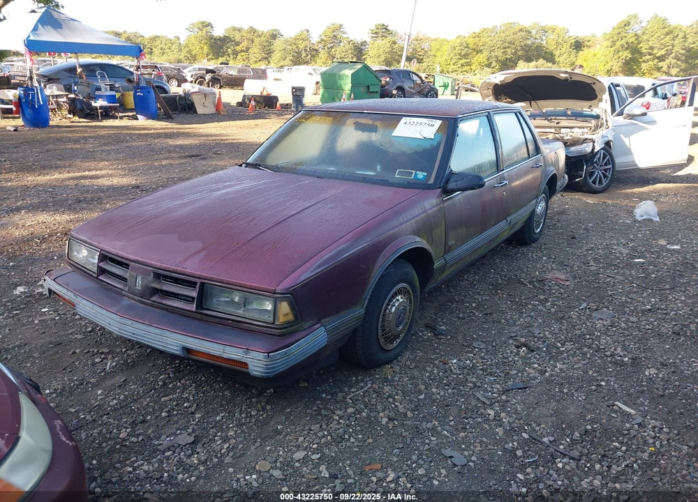 1990 OLDSMOBILE DELTA 88 ROYALE VIN: 1G3HN54CXL1840808
