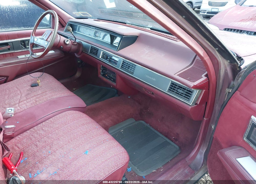 1990 OLDSMOBILE DELTA 88 ROYALE VIN: 1G3HN54CXL1840808