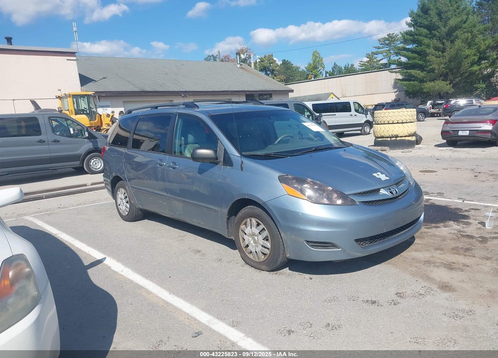 2010 TOYOTA SIENNA LE VIN: 5TDKK4CC5AS328688
