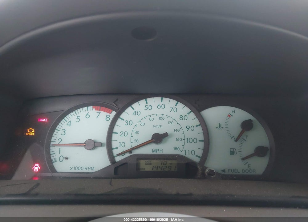2004 TOYOTA COROLLA LE VIN: JTDBR32E942041472