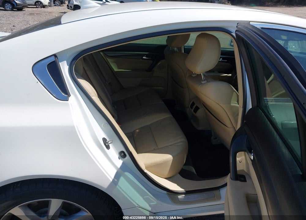 2013 ACURA TL VIN: 19UUA8F54DA002156