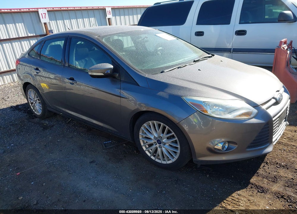 2014 FORD FOCUS SE VIN: 1FADP3F23EL241926
