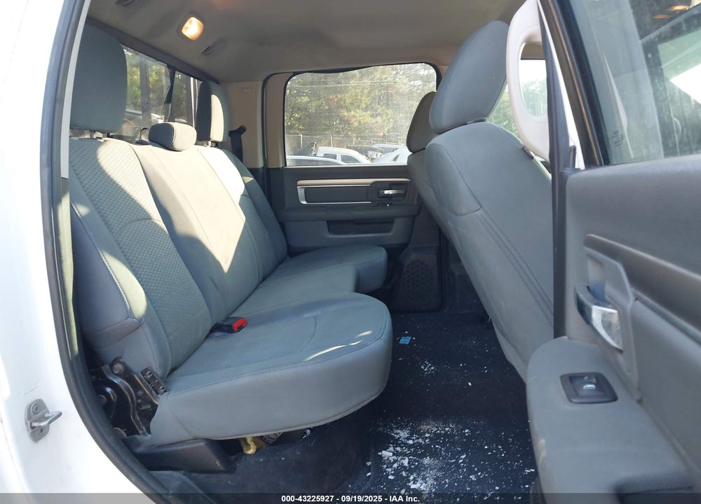 2014 RAM 3500 SLT VIN: 3C63RRHJ5EG270050