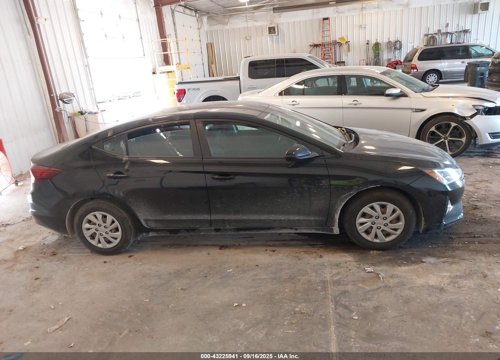 2019 HYUNDAI ELANTRA VIN: KMHD74LF1KU758621