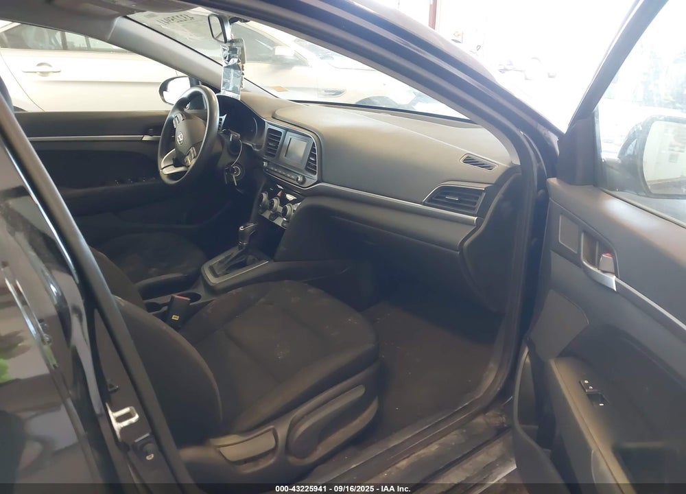 2019 HYUNDAI ELANTRA VIN: KMHD74LF1KU758621