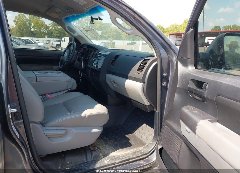 2010 TOYOTA TUNDRA GRADE 5.7L V8 VIN: 5TFUW5F12AX142307