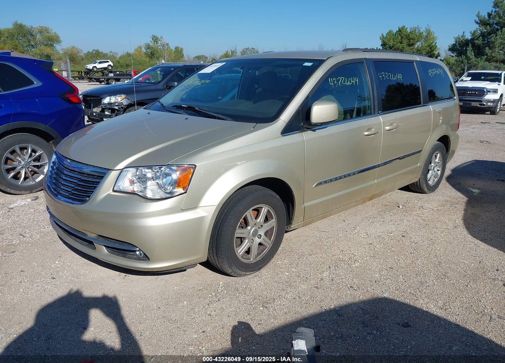 2011 CHRYSLER TOWN & COUNTRY VIN: 2A4RR5DG0BR607830