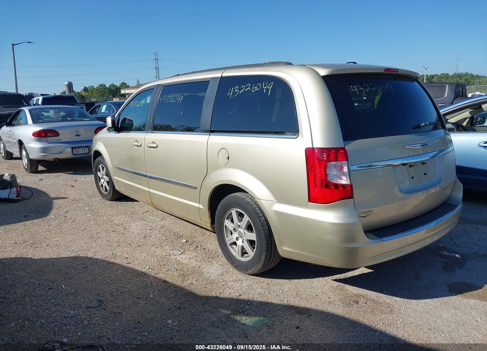 2011 CHRYSLER TOWN & COUNTRY VIN: 2A4RR5DG0BR607830
