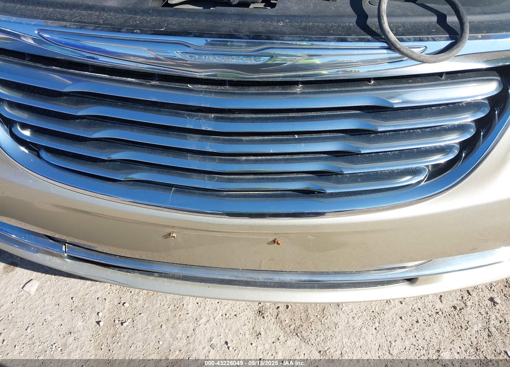 2011 CHRYSLER TOWN & COUNTRY VIN: 2A4RR5DG0BR607830