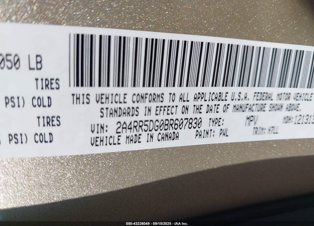 2011 CHRYSLER TOWN & COUNTRY VIN: 2A4RR5DG0BR607830