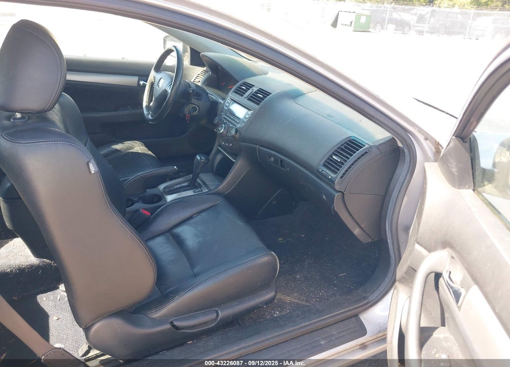 2004 HONDA ACCORD 2.4 EX VIN: 1HGCM726X4A003551