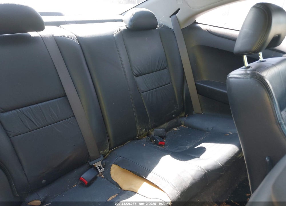 2004 HONDA ACCORD 2.4 EX VIN: 1HGCM726X4A003551