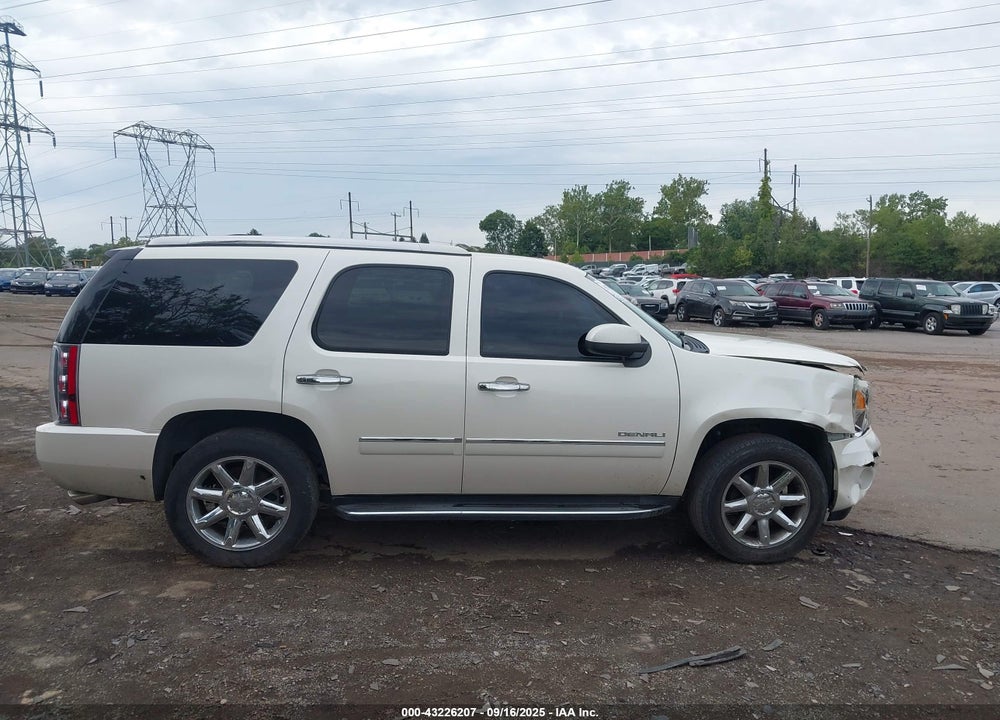 2013 GMC YUKON DENALI VIN: 1GKS2EEF7DR361745