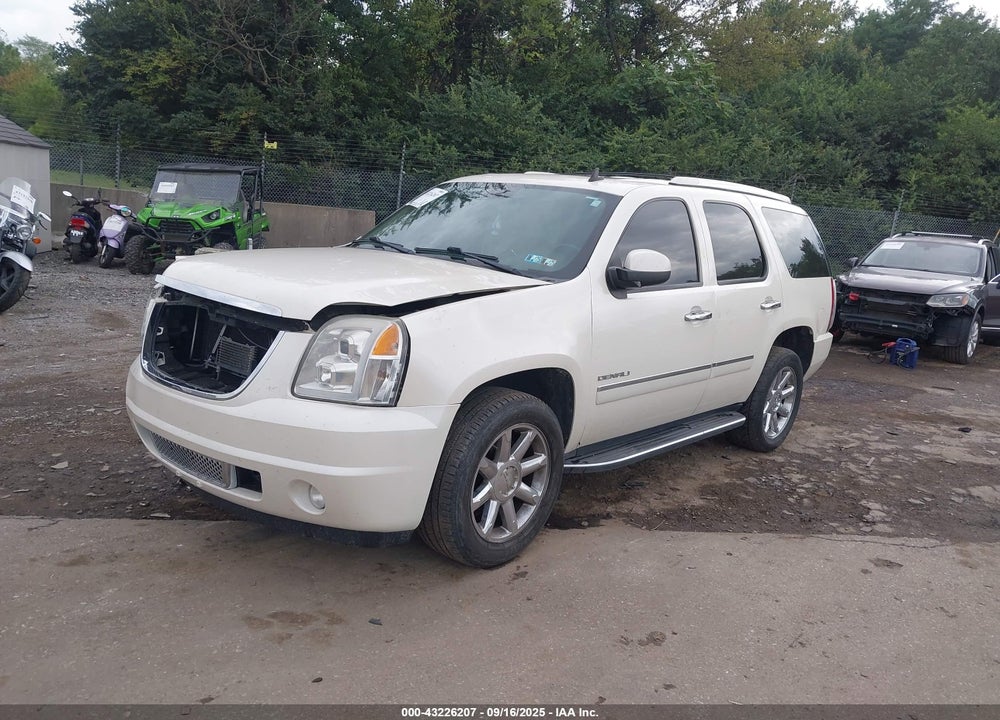 2013 GMC YUKON DENALI VIN: 1GKS2EEF7DR361745