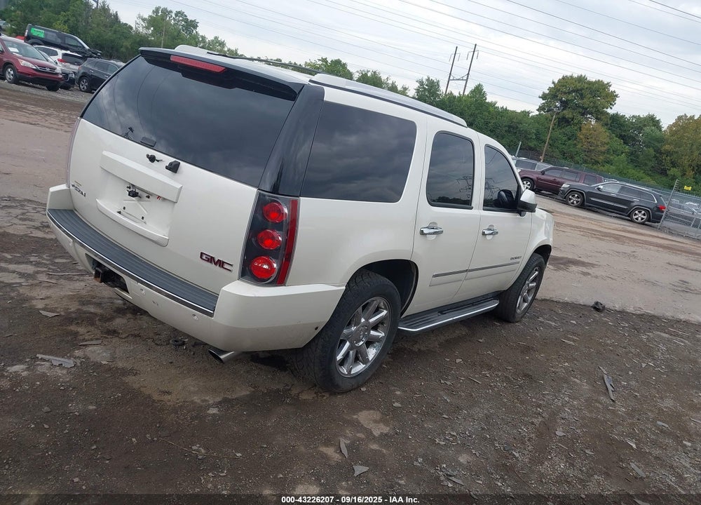 2013 GMC YUKON DENALI VIN: 1GKS2EEF7DR361745