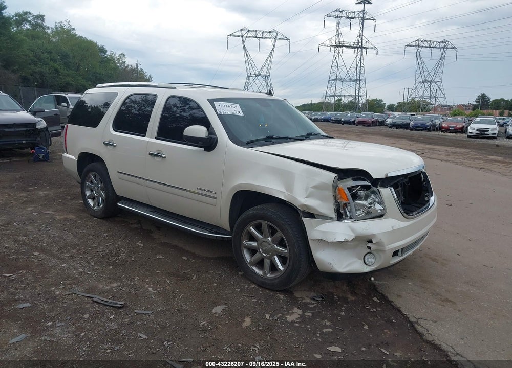 2013 GMC YUKON DENALI VIN: 1GKS2EEF7DR361745