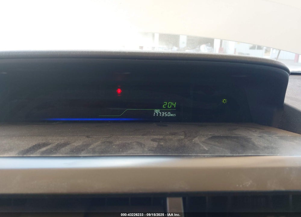 2015 TOYOTA PRIUS V VIN: JTDZN3EU1FJ028933