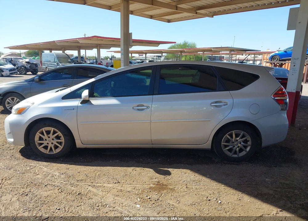 2015 TOYOTA PRIUS V VIN: JTDZN3EU1FJ028933