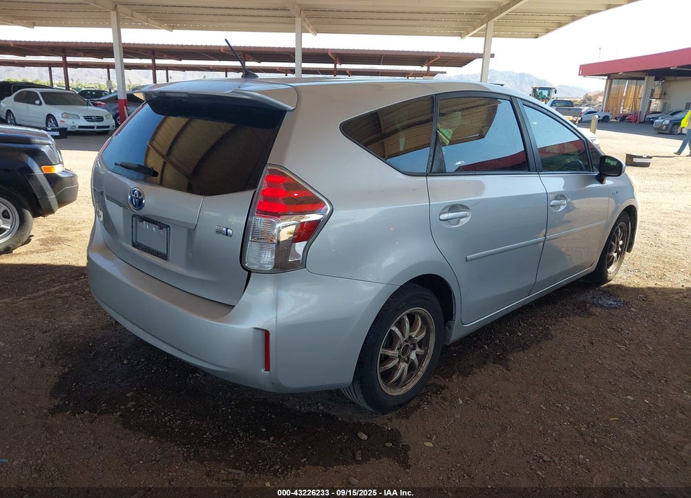 2015 TOYOTA PRIUS V VIN: JTDZN3EU1FJ028933
