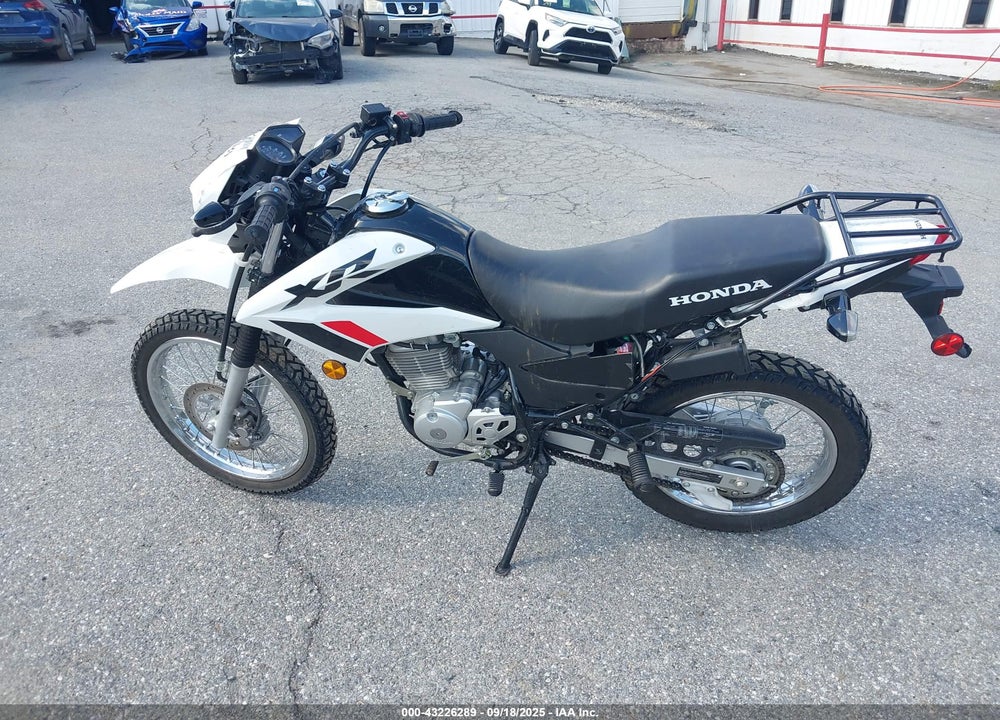 2023 HONDA XR150L E VIN: 3H1KD1310PD005645