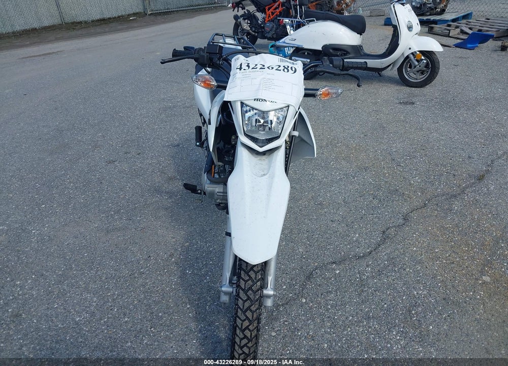 2023 HONDA XR150L E VIN: 3H1KD1310PD005645