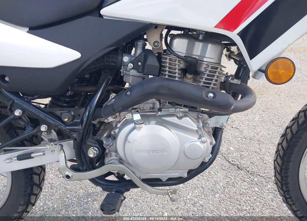2023 HONDA XR150L E VIN: 3H1KD1310PD005645