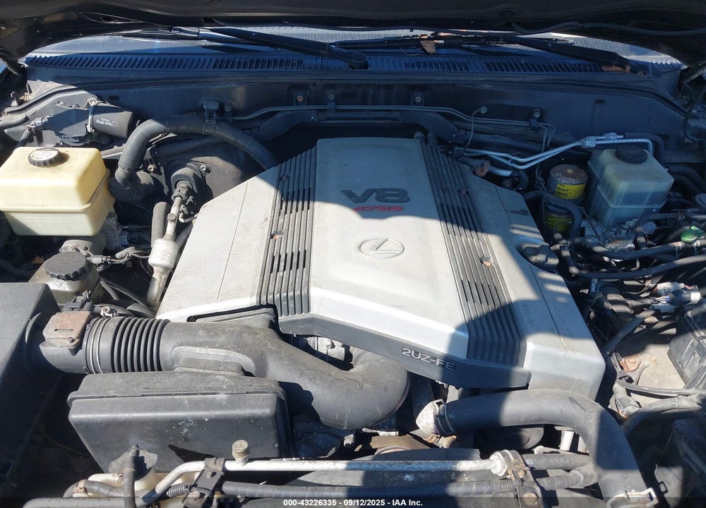 2000 LEXUS LX 470 VIN: JT6HT00W4Y0097639