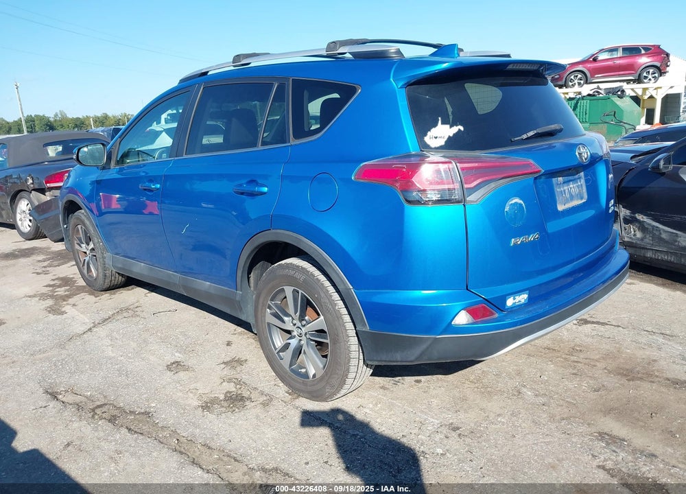 2016 TOYOTA RAV4 XLE VIN: 2T3RFREV8GW492278