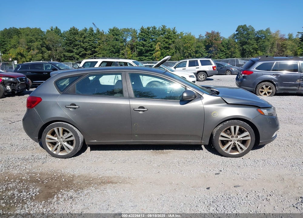 2011 KIA FORTE VIN: KNAFW5A3XB5451051